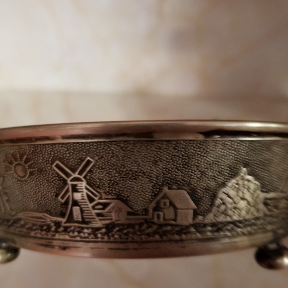 VINTAGE 3 PIECE BUTTER DISH W WINDMILL FARM DECO BASE, GLASS DISH, FLORAL DOME - Picture 3 of 8